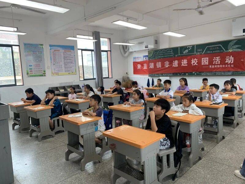 非遗进校园！赵李桥砖茶技艺走进黄盖湖小学，共赴茶香之约