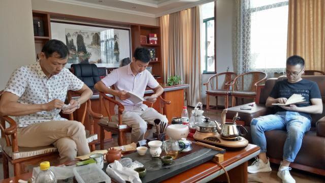 赵李桥茶厂武汉分公司加强政治学习  不断提高理论素养和业务能力