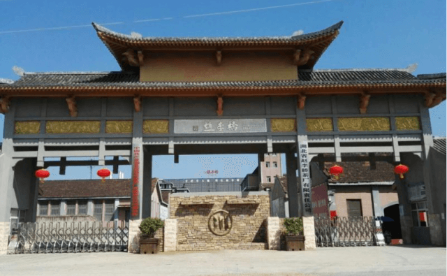 赤壁茶正香 笑迎远客来